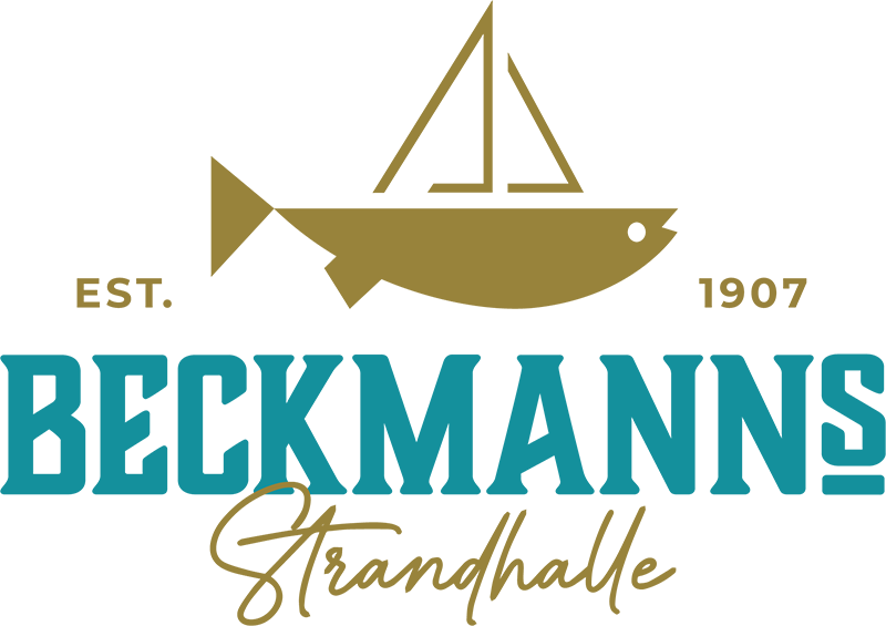 Ein Logo mit goldfarbenem Text oben und blaufarbenem Text unten vor einem transparenten Hintergrund.